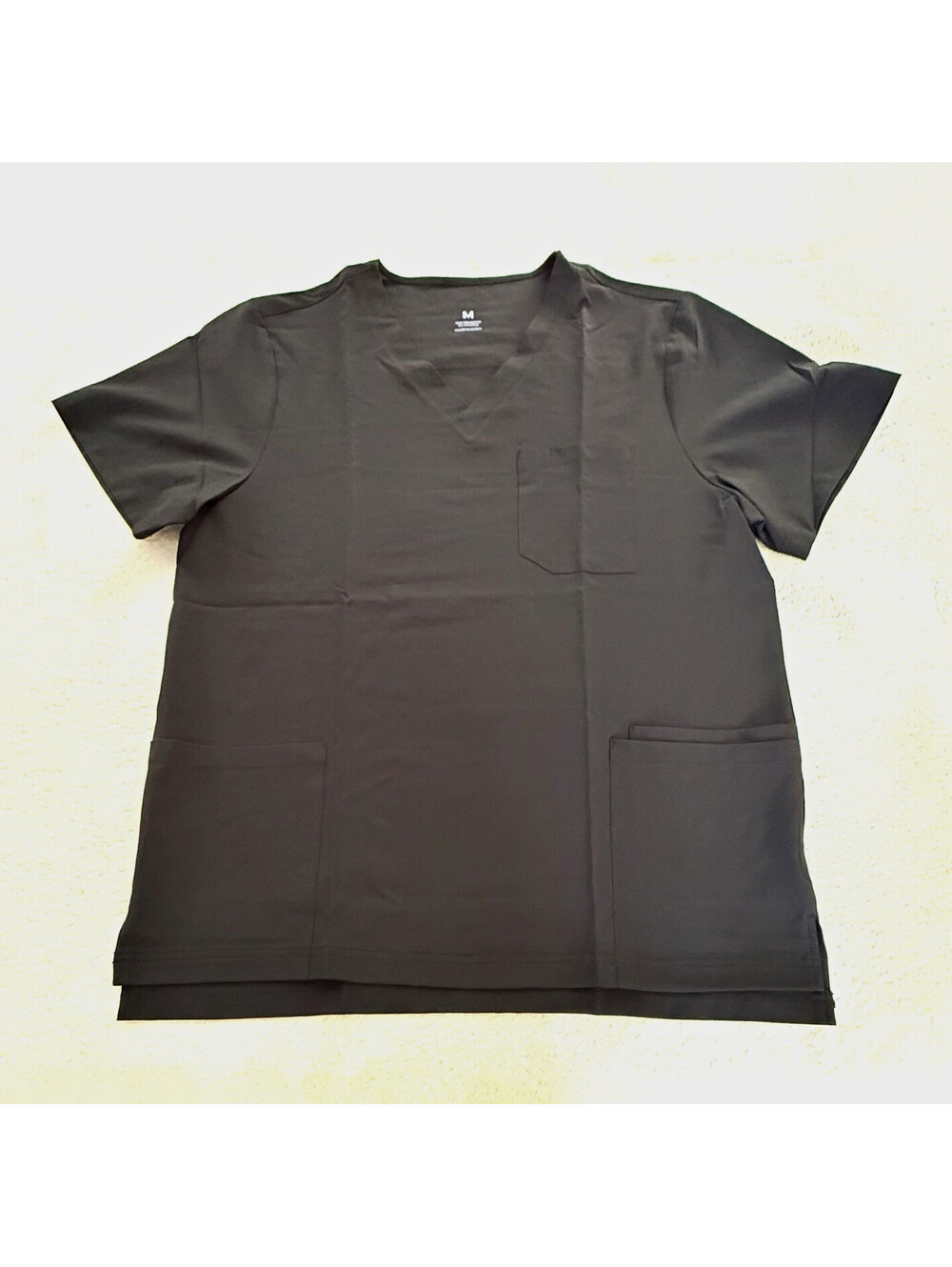 COZYFIT Women’s Scrub Top Size M Black V-Neck 3 Pocket Stretch NWT